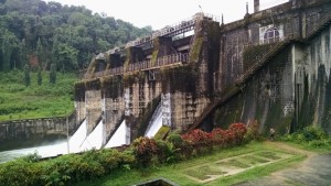 Peruvannamoozhi dam TravelWithaCouple Unny Radhakrishnan Bindh Unny